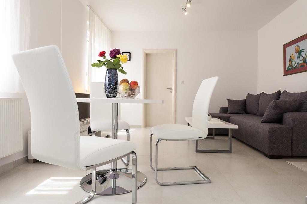 Beach Apartments Rafael Zadar Kamer foto